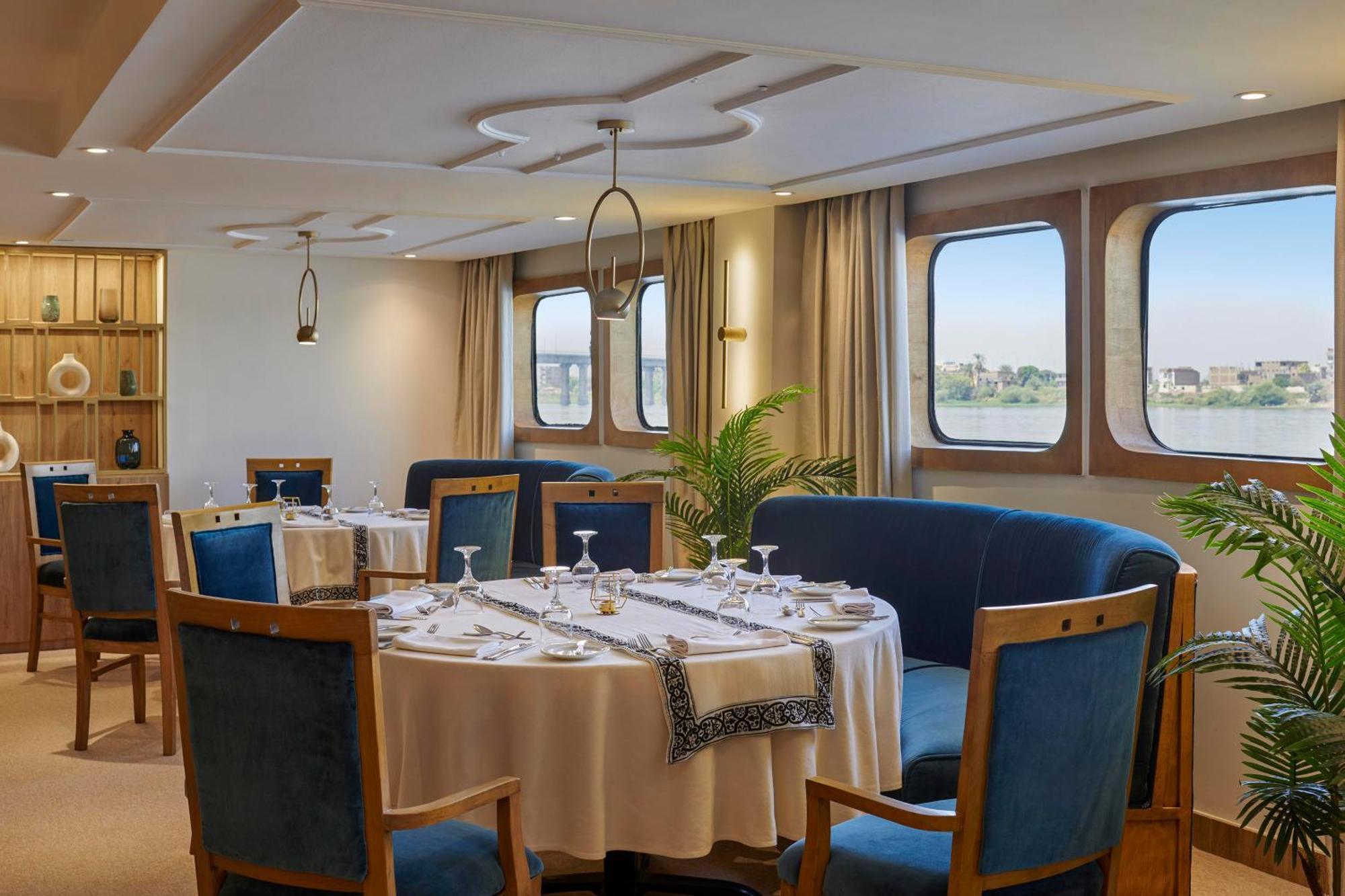 Moevenpick Royal Lotus Nile Cruise, Every Monday Four Nights From Luxor, Every Friday Three Nights From Aswan - Including Excursions & Sightseeing Exterior photo